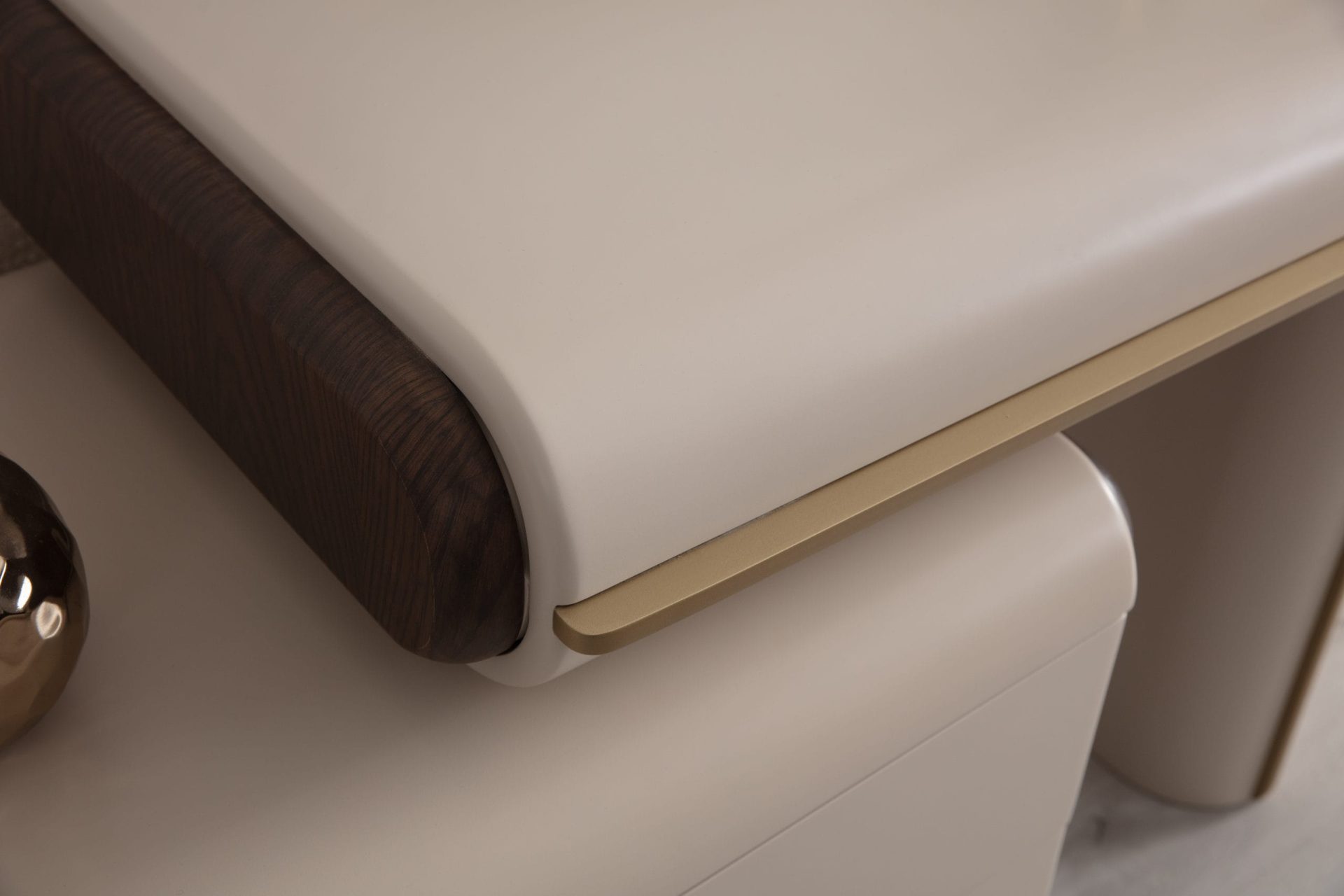 Ekskluzywne Łóżko Tapicerowane LUNAR BED – wezgłowie 113 cm, rama Soft-Edges, długość 250 cm - obrazek 6