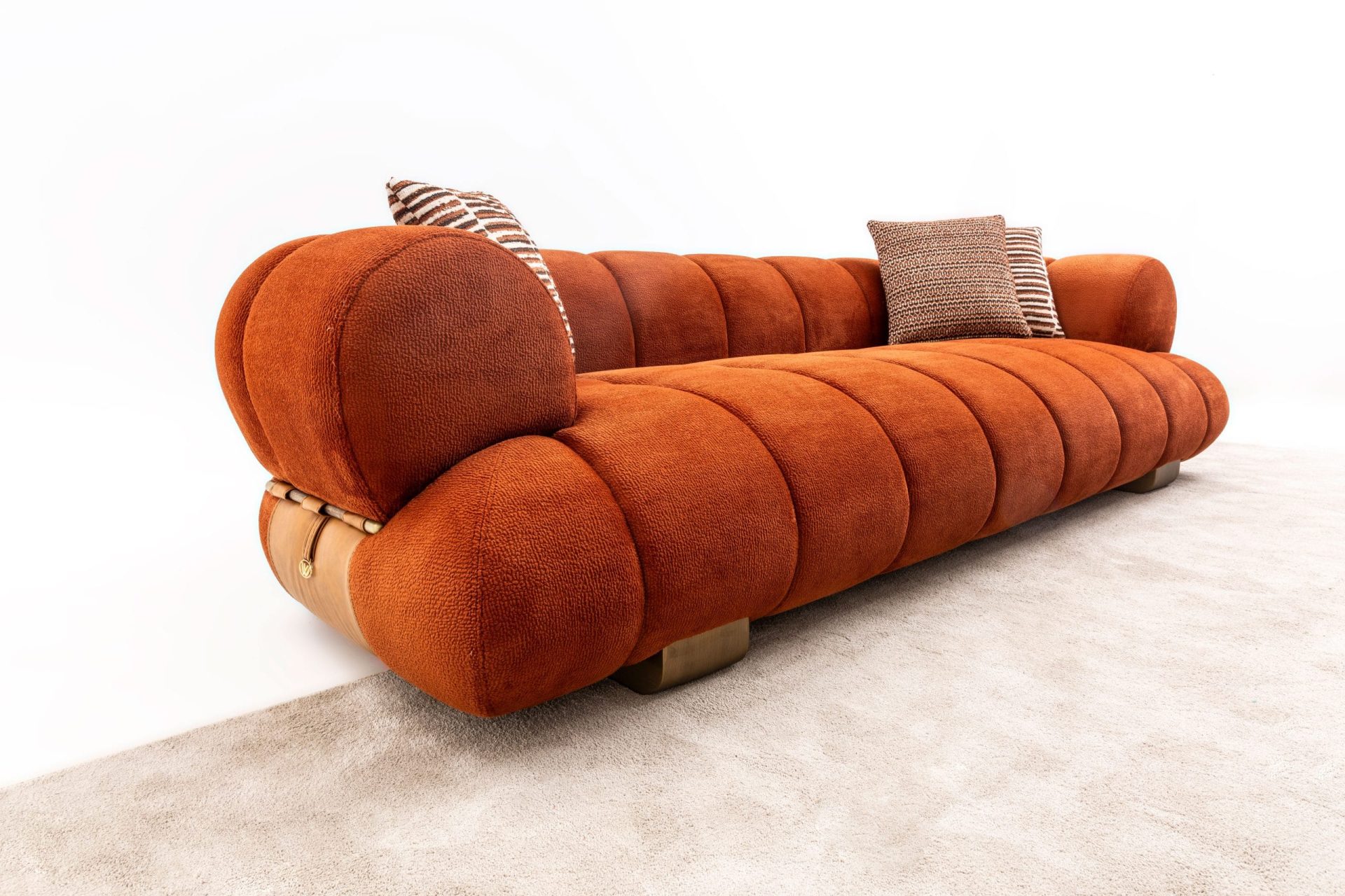Sofa 4-osobowa MOON LIFE – detale ze skóry bydlęcej AMAZON FR, szerokość 270 cm, segmenty chmurowe - obrazek 4
