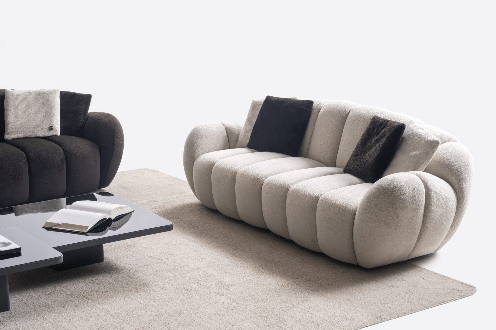 Zestaw Wypoczynkowy Luxury Channeled – sofa 5-osobowa (305 cm), sofa 3-osobowa (245 cm), fotel (110 cm) - obrazek 6