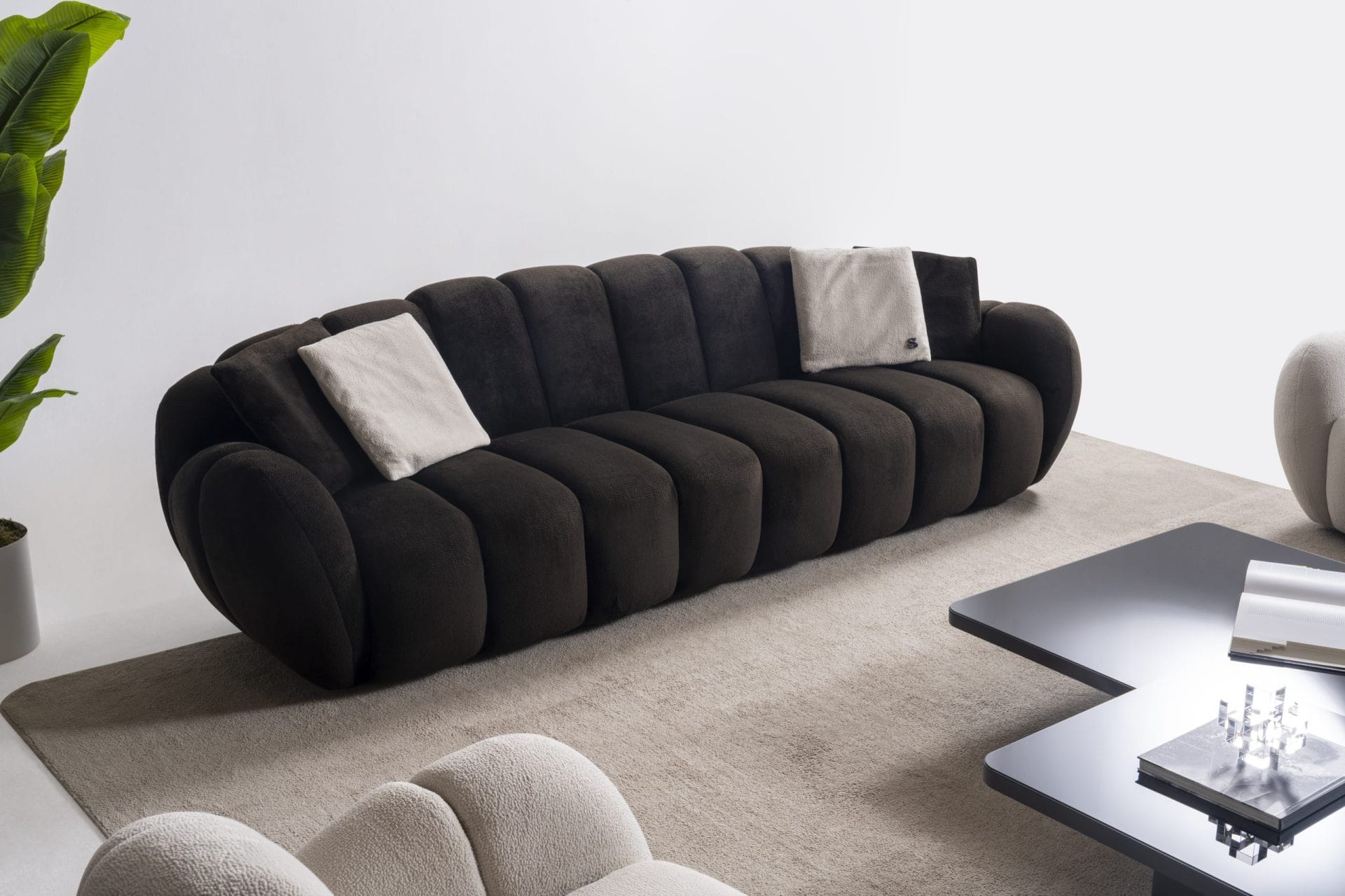 Zestaw Wypoczynkowy Luxury Channeled – sofa 5-osobowa (305 cm), sofa 3-osobowa (245 cm), fotel (110 cm) - obrazek 11