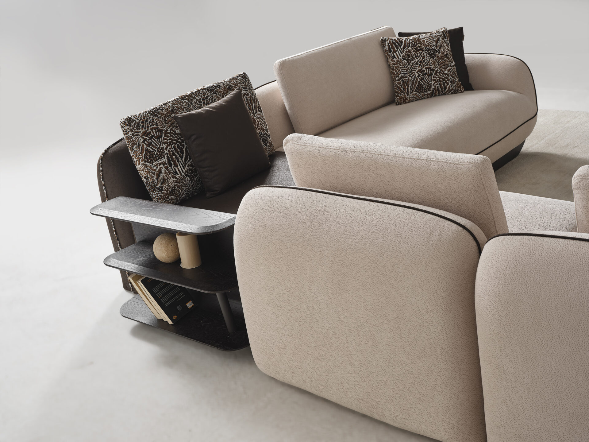 Sofa 4-Osobowa SIENA – szerokość 290 cm, konfiguracja modułowa 130 cm + 160 cm, ciemny cokół z efektem lewitacji - obrazek 3
